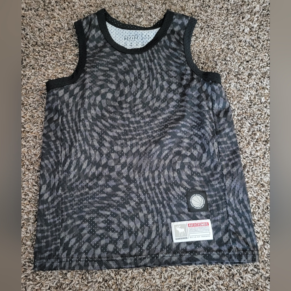 Boys size 7/8 Abercrombie basketball tank